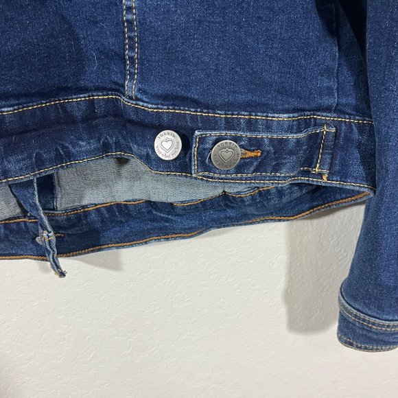 Torrid Medium Wash Jean Denim Jacket Size 2 Front Pocket Style 548688 - Picture 9 of 12